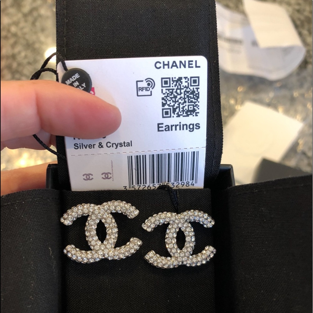 ❌SOLD❌Chanel XL 21C Crystal Earrings NEW wreceipt! - Picture 5 of 13